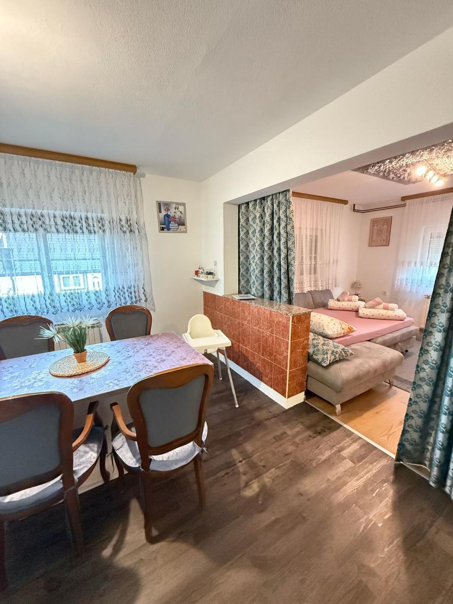 Apartments Marija Vrelo Koreničko Εξωτερικό φωτογραφία
