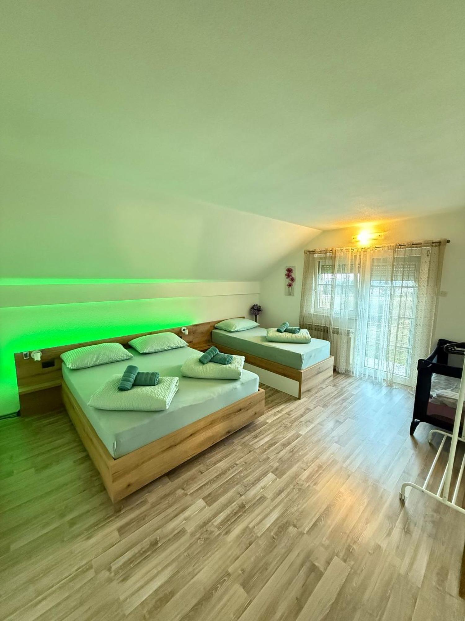 Apartments Marija Vrelo Koreničko Εξωτερικό φωτογραφία